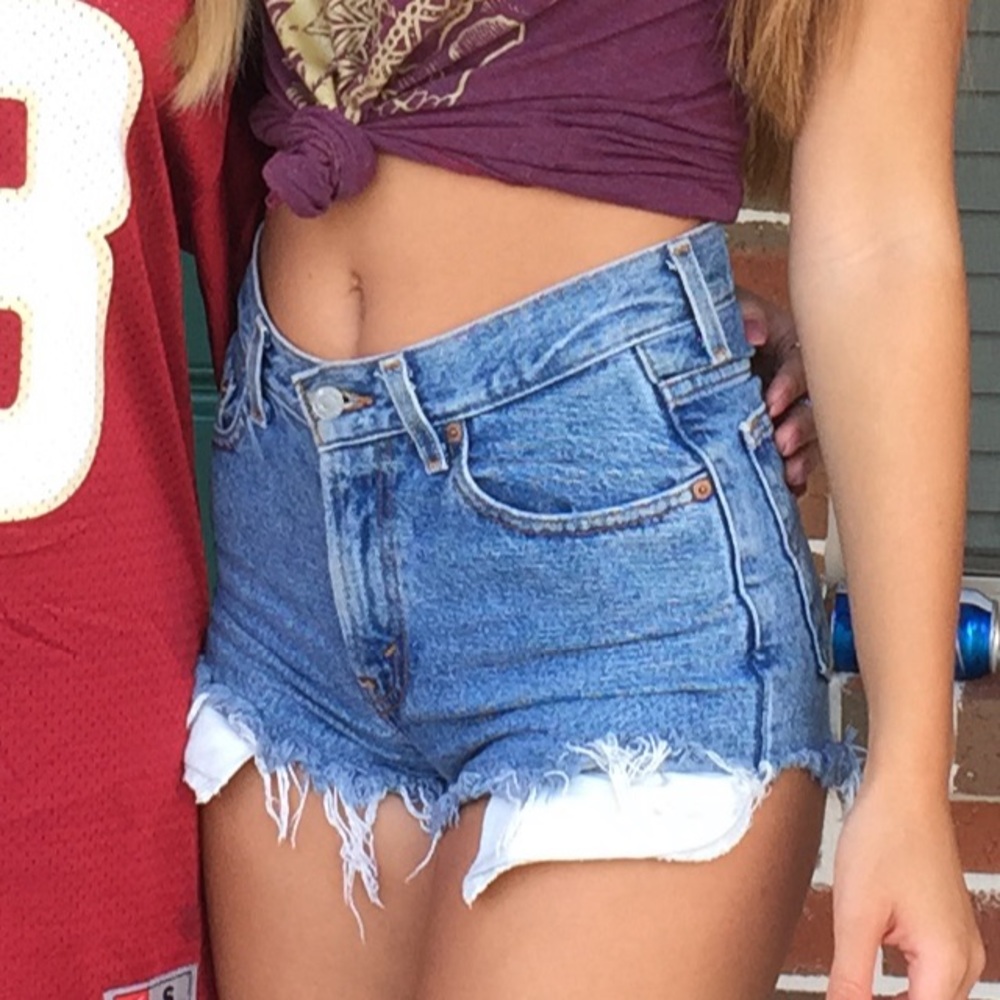 Levi’s high waisted denim shorts